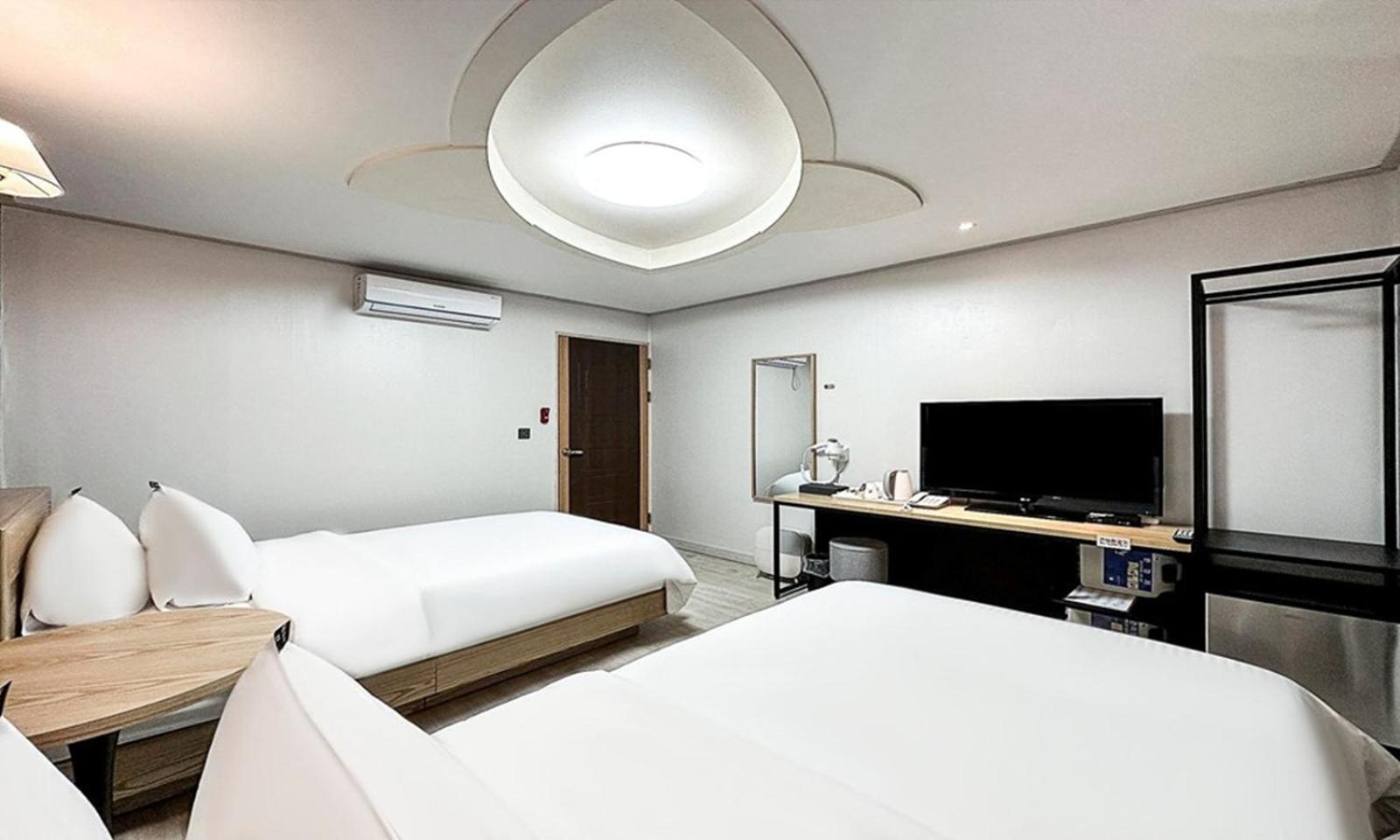 Gumi Time Hotel Экстерьер фото